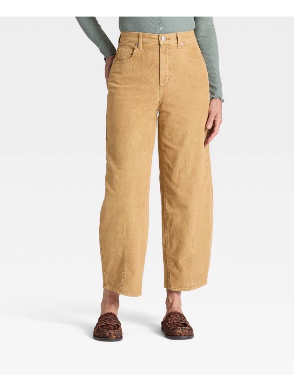 Barrel Corduroy pangs in Camel/Kaki